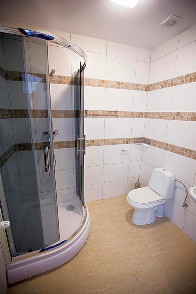 Photo 1 of 7 of 1 Double Bed or 2 Beds