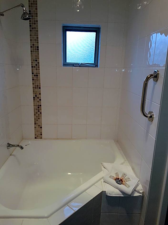 Adamsons Riverside Accommodation