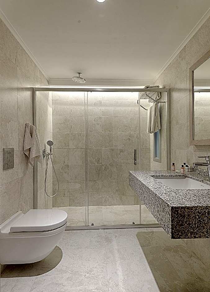 PIRIL HOTEL THERMAL BEAUTY SPA