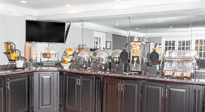 Baymont by Wyndham Glenview