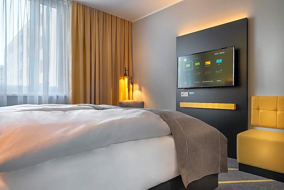 Holiday Inn - the niu, Fury Aschheim by IHG