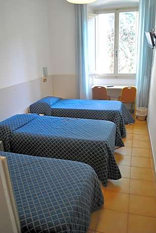 Economy Triple Room