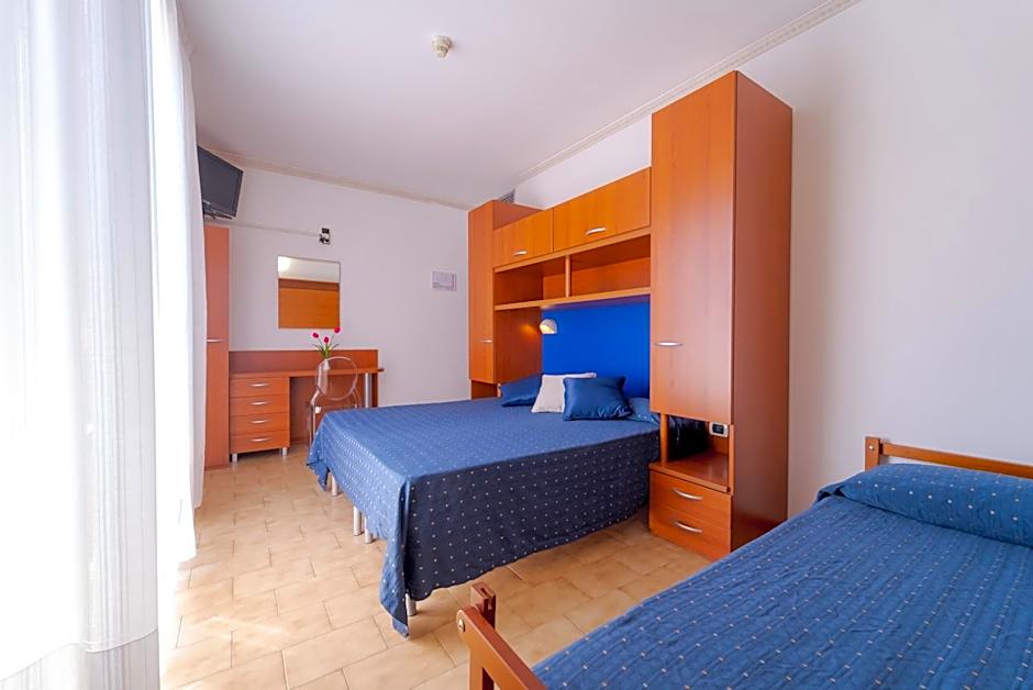 Photo 1 of 2 of Triple Room