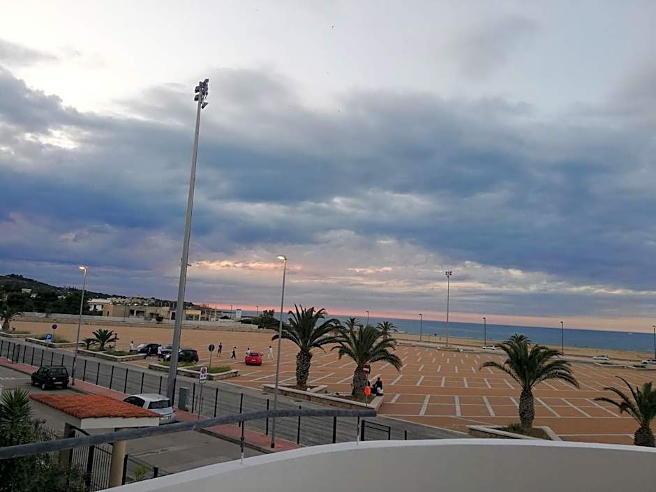 B&B Palazzo Manfredi Vieste, Fronte mare con Parcheggio