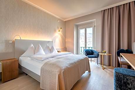 Superior Lake View Room with Balcony