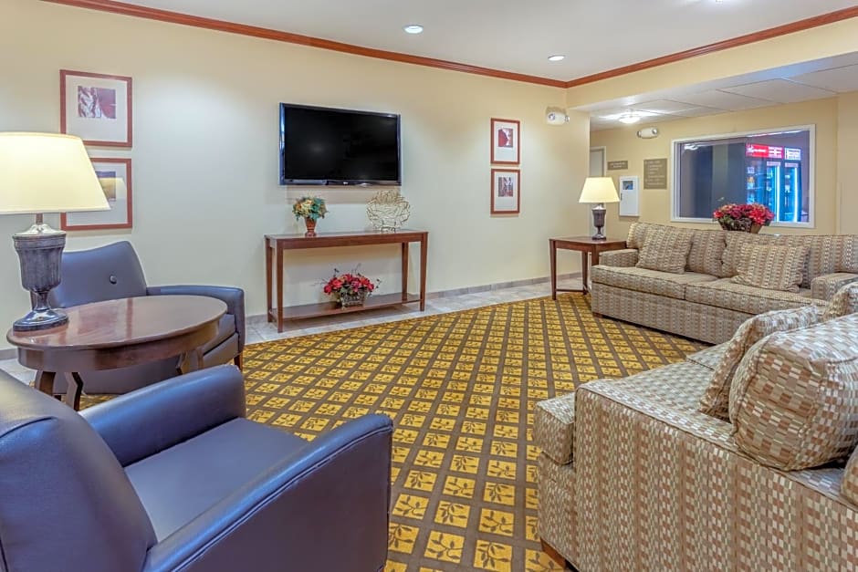 Candlewood Suites Minot