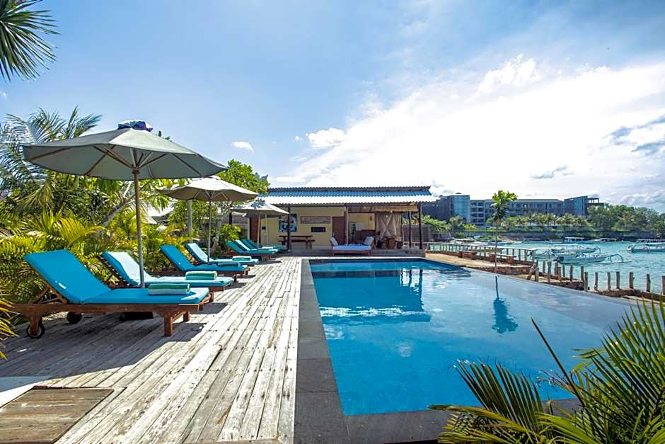 D'Muncuk Huts Lembongan