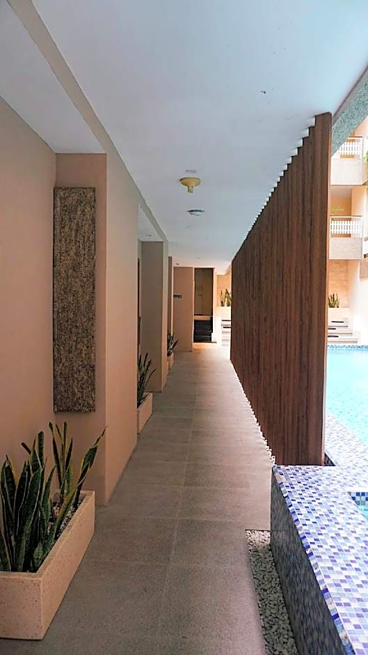 THE RIVAVI LEGIAN