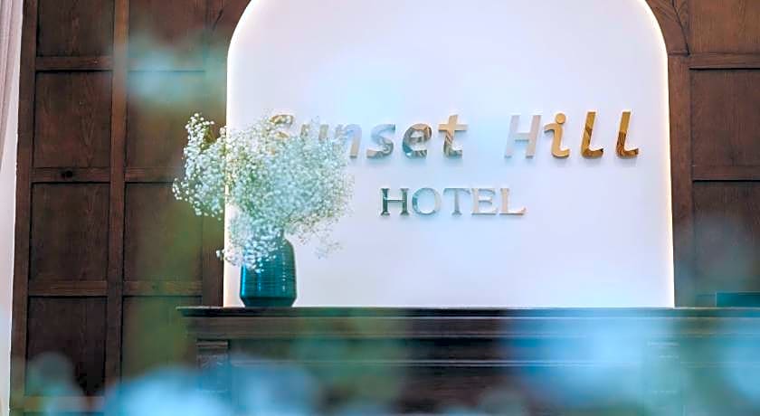 Sunset Hill Hotel