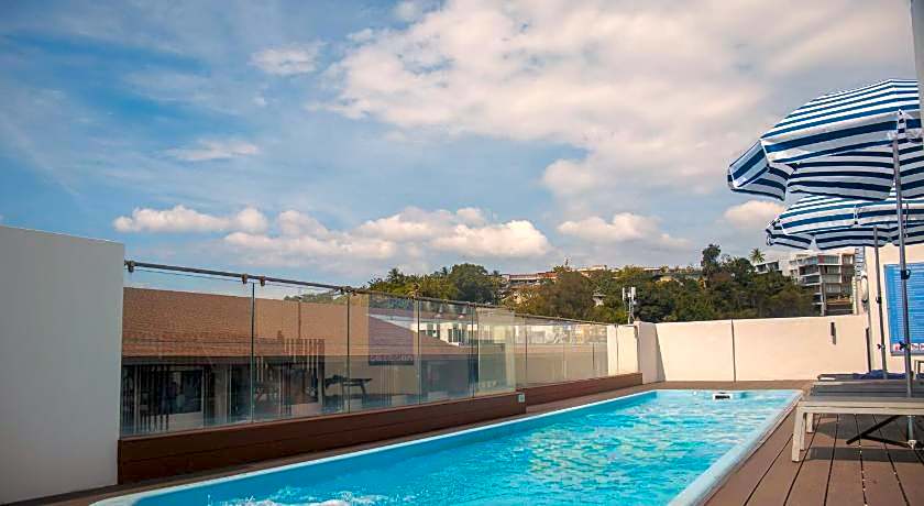 The Blue Pearl Kata Hotel