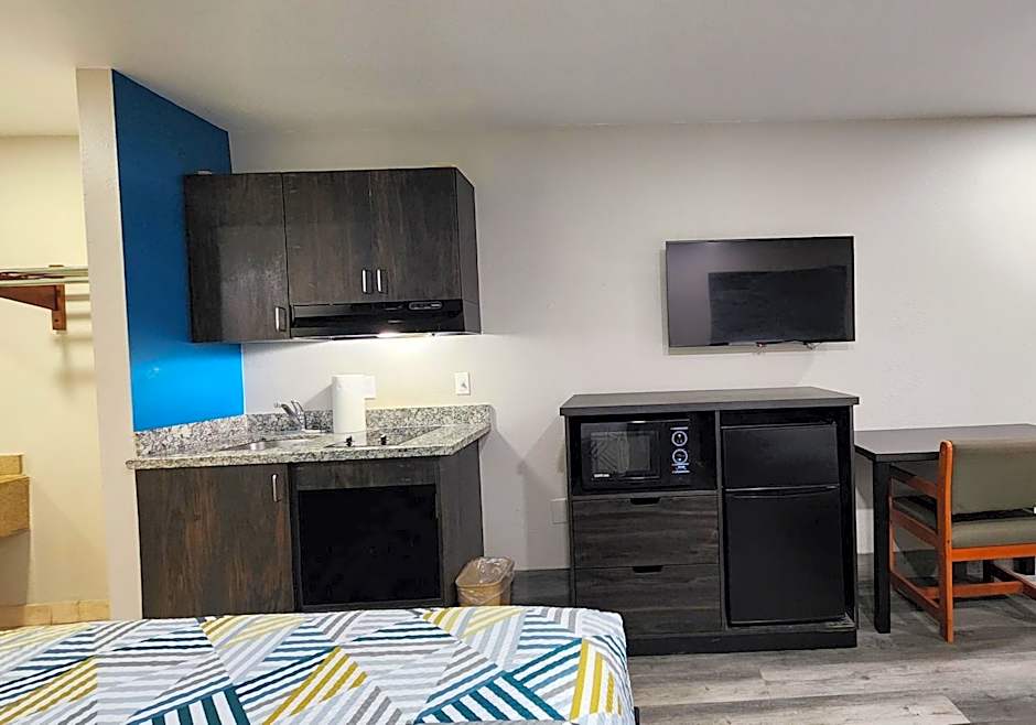 Scottish Inn & Suites