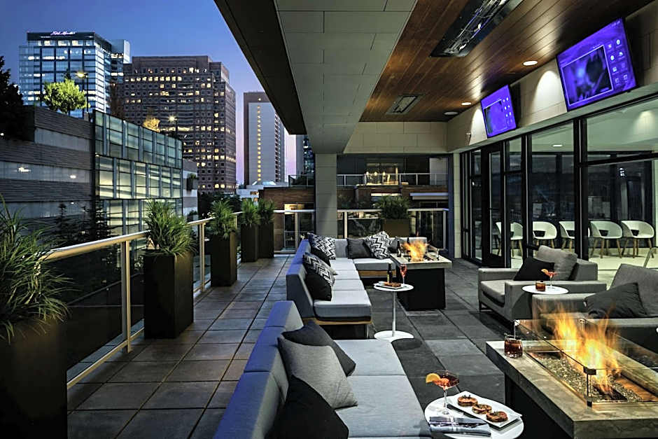 Hilton Garden Inn Seattle/Bellevue Downtown