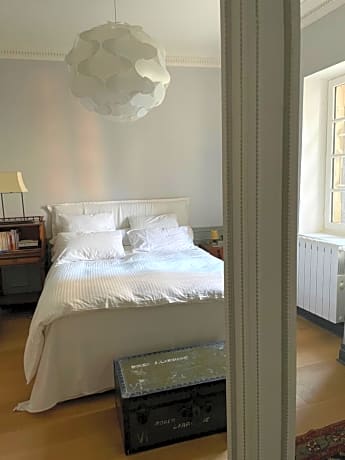 Queen Room with Garden View
