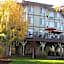 Plaza Inn & Suites at Ashland Creek