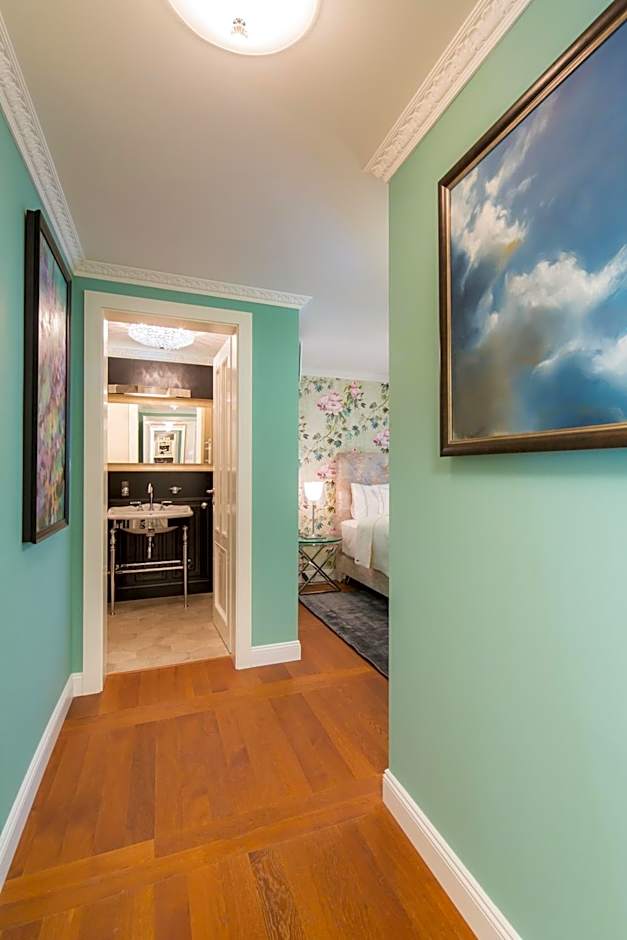 Rubin Luxury Apartments