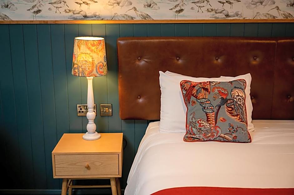 Berkshire Arms by Chef & Brewer Collection