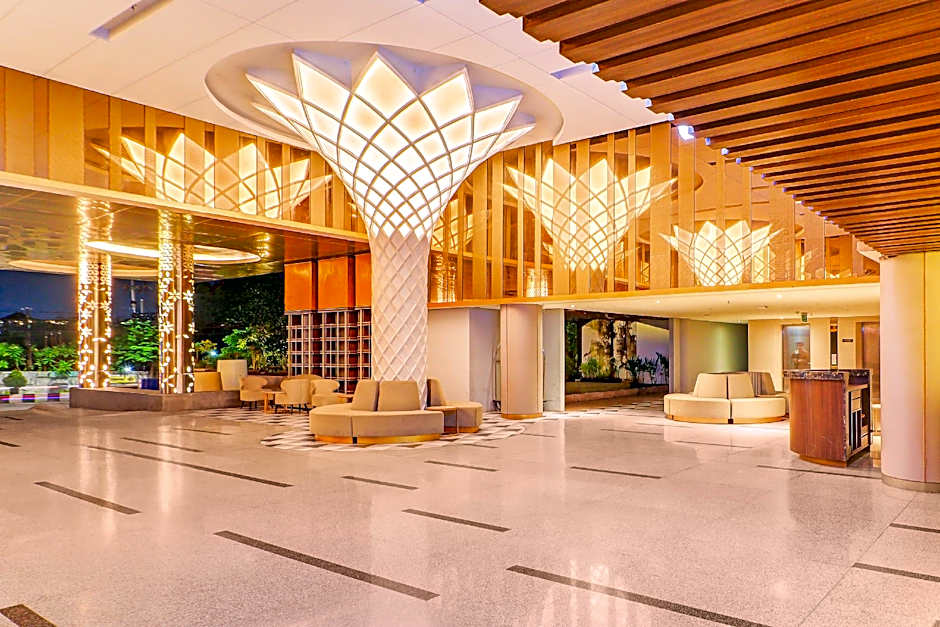 Sunday Hotel Arshika Sunset Road