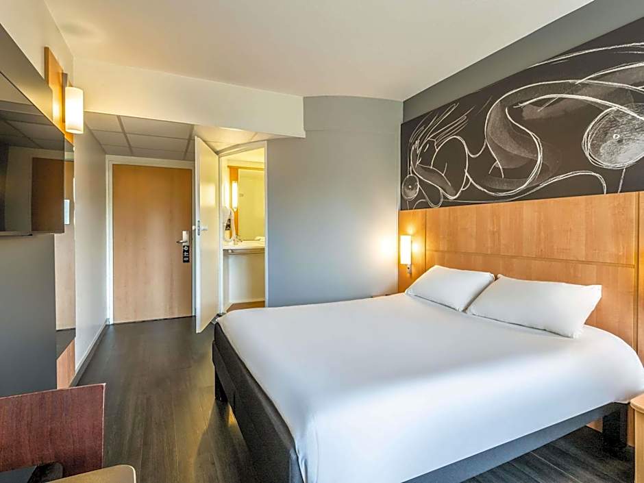 ibis Issoire
