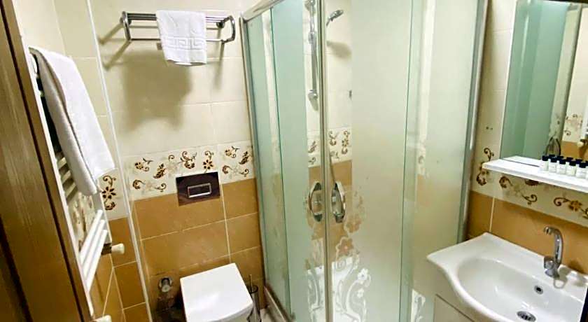 RENOVA OLD CiTY HOTEL