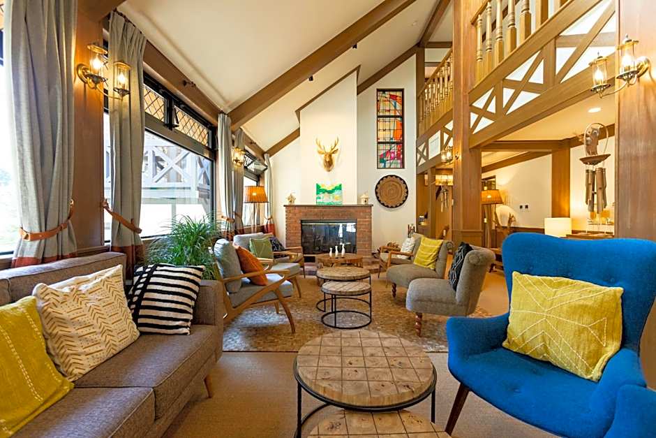 Riverside Lodge