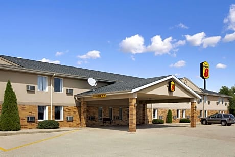 Super 8 by Wyndham Mattoon
