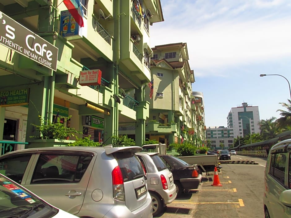 Promenade Service Apartment