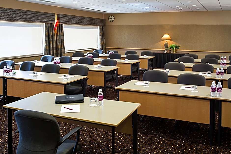 Crowne Plaza Minneapolis West By IHG