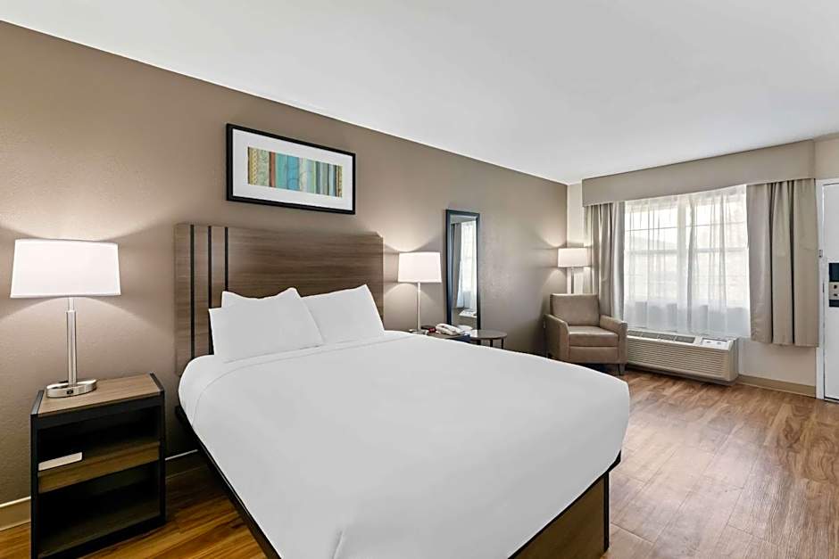 Quality Inn Fayetteville Near Historic Downtown Square