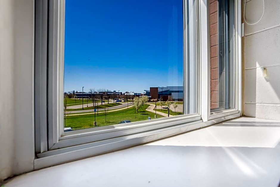 Residence & Conference Centre - Welland