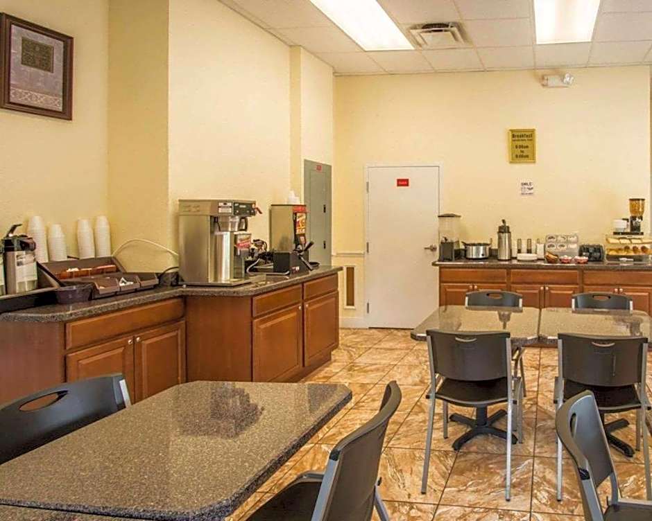 Quality Inn Kissimmee West - Lake Buena Vista South