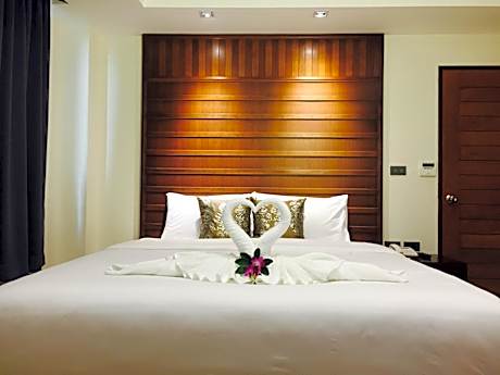 Standard Double Room (Free Round Trip Airport Transfer)