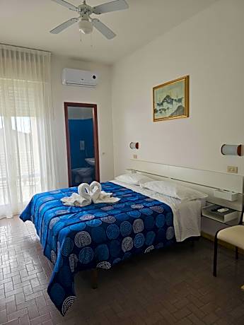 Large Single Room