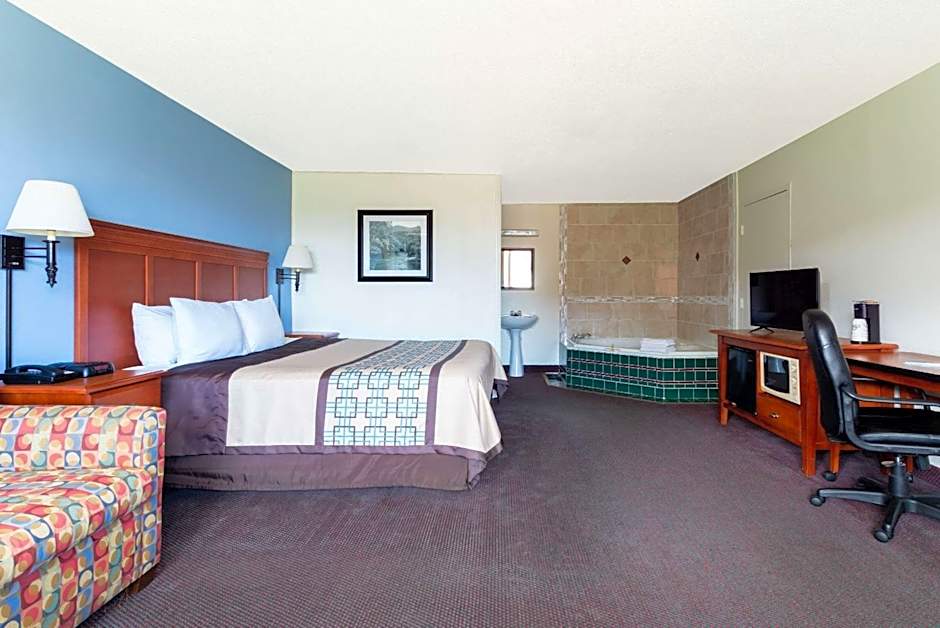 Days Inn by Wyndham Luray Shenandoah