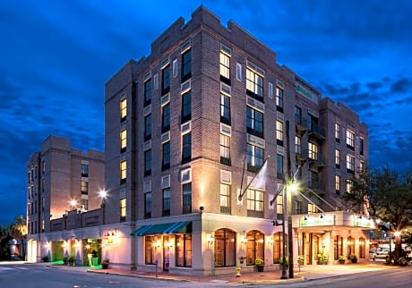Holiday Inn Savannah Historic District, an IHG Hotel