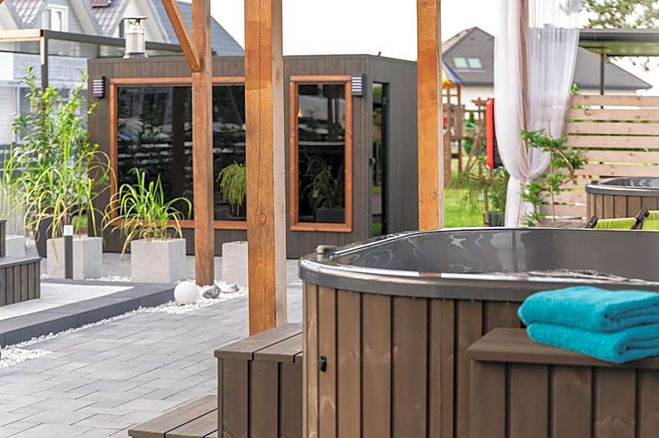 Old Tree Village & Restaurant