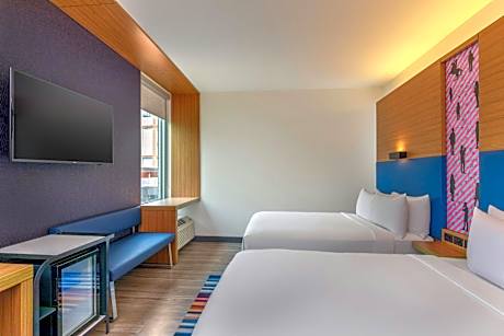 Guest room, 2 Queen beds