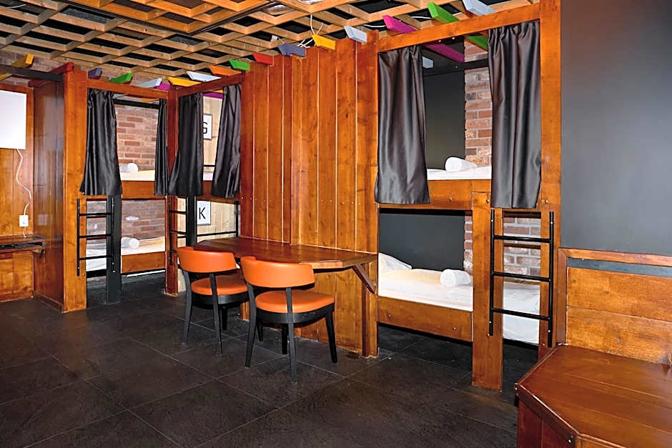 Amsterdam Teleport Hotel