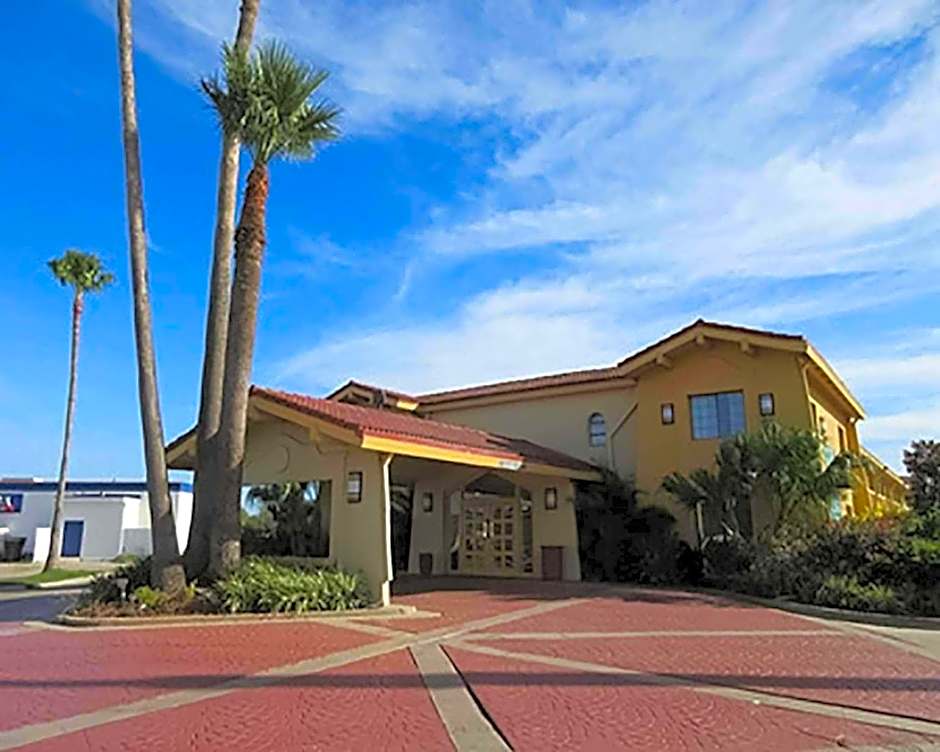Photo 1 of 15 of Quality Inn Harlingen