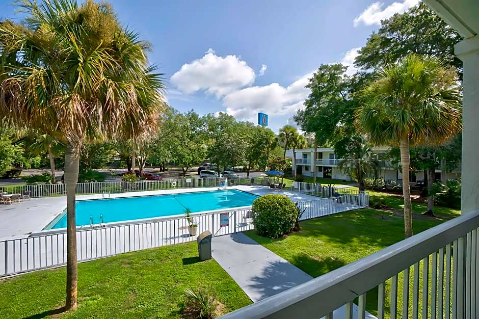 Motel 6-Gainesville, FL