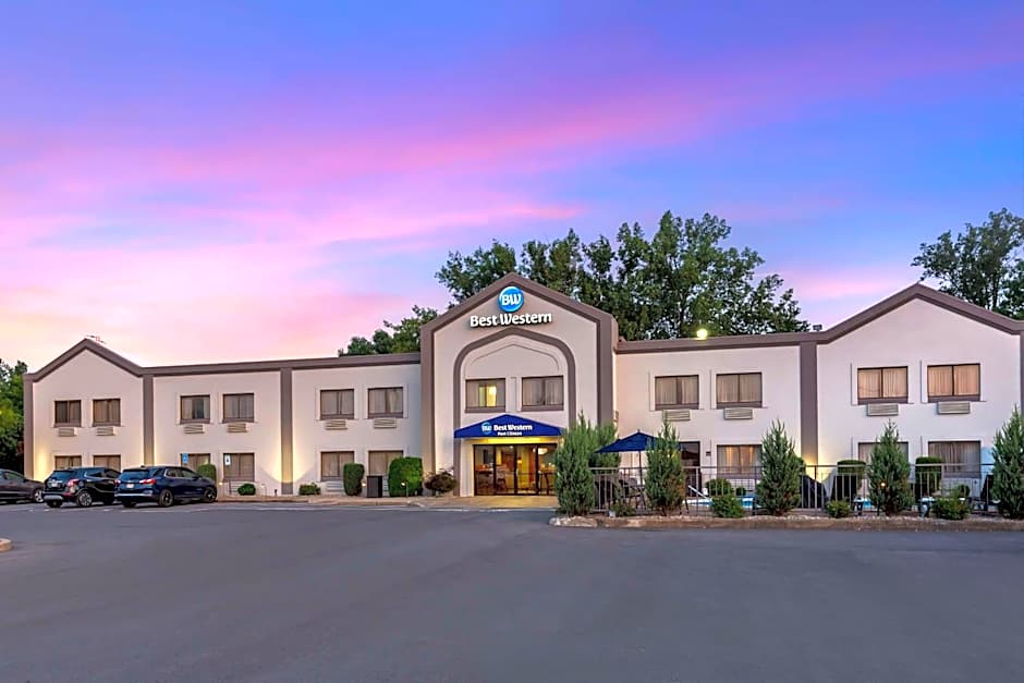 Photo 1 of 38 of Best Western Port Clinton