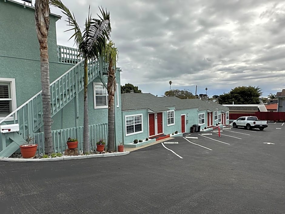 The Palomar Inn
