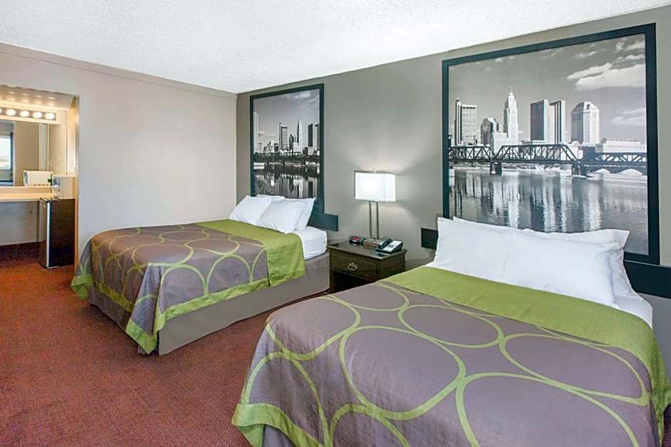 Super 8 by Wyndham Millbury/Toledo