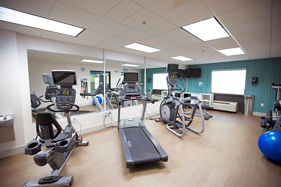 Holiday Inn Express & Suites Knoxville - Farragut by IHG