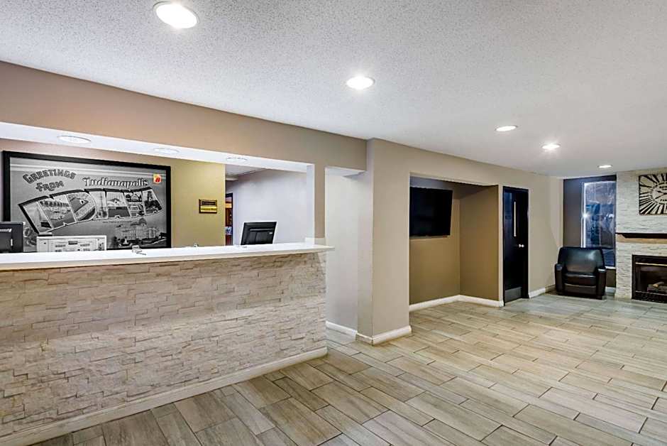 Super 8 by Wyndham Indianapolis/NE/Castleton Area
