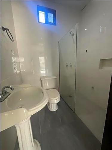 Hotel 230