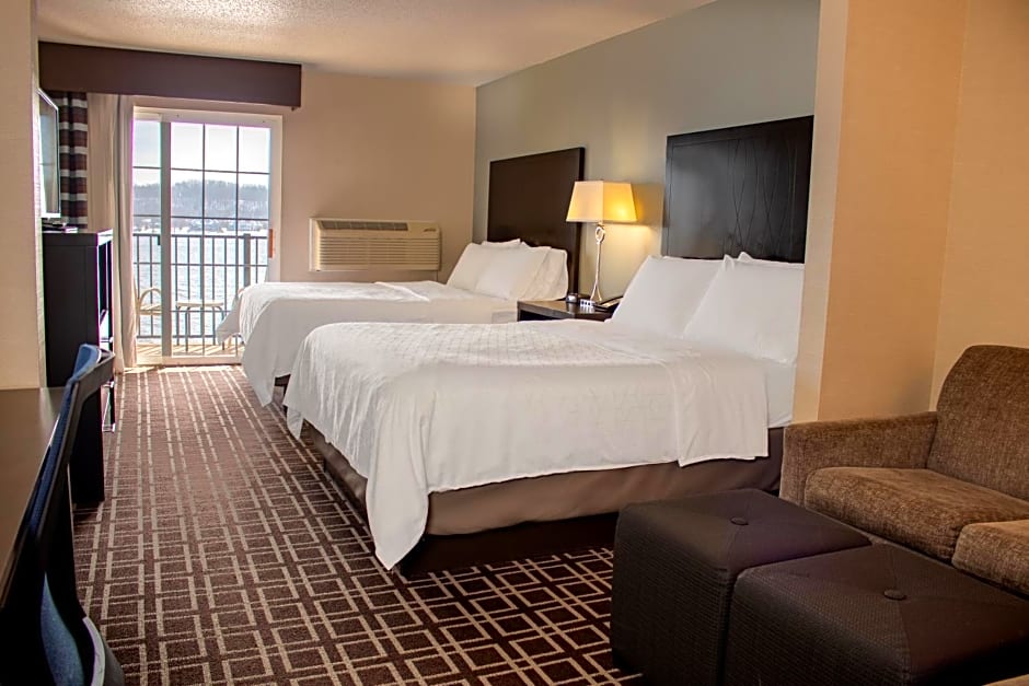 Holiday Inn Express Le Claire Riverfront-Davenport