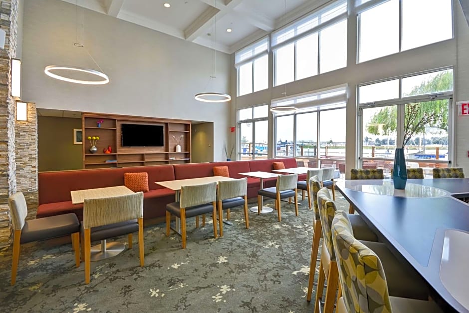 Homewood Suites By Hilton Oakland-Waterfront