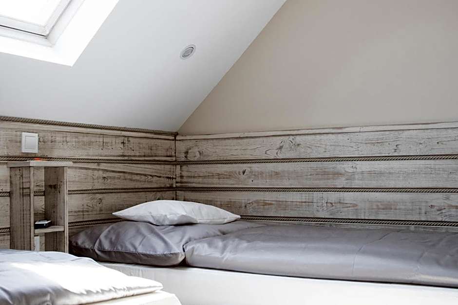 Fészek -Étel és Hotel-