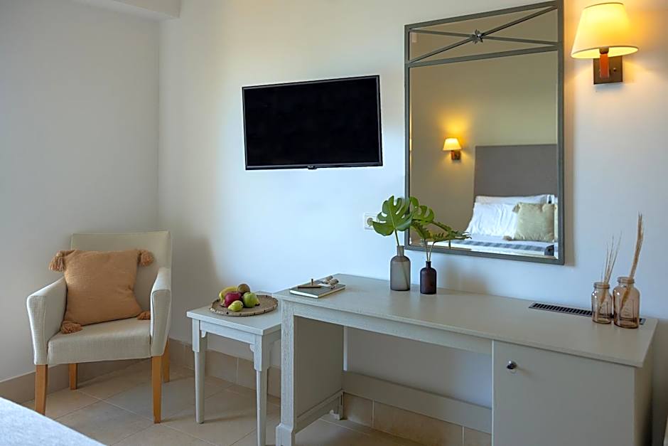 Giannoulis – Santa Marina Beach Hotel