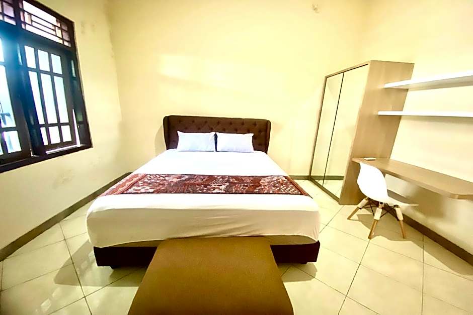 OYO 93838 Delia Inn Syariah